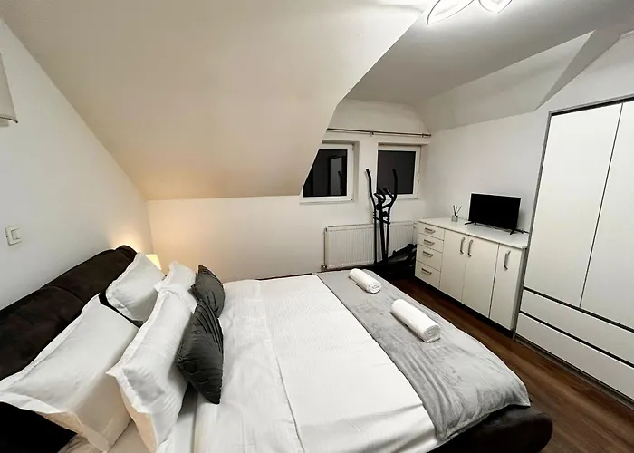 Jad - Luxury Villa's - A&c, Garden, Bbq & Playground Villa *