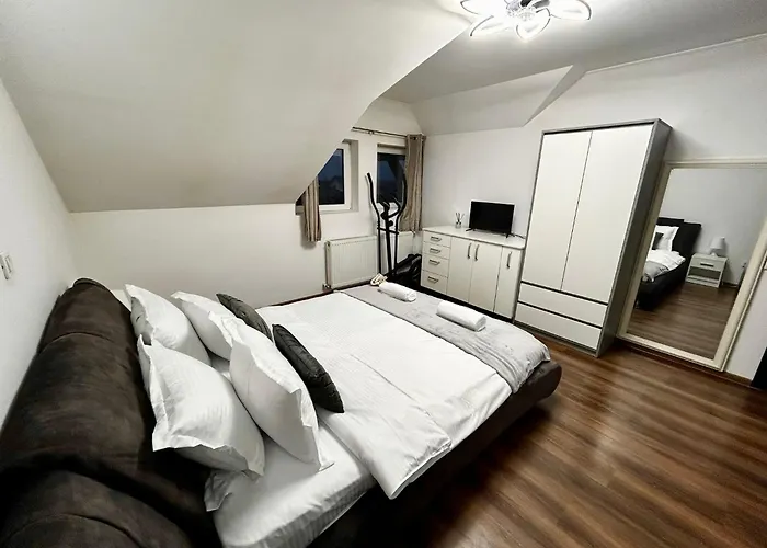 Jad - Luxury Villa's - A&c, Garden, Bbq & Playground * Brasov